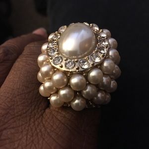 Faux pearl ring with flexible band